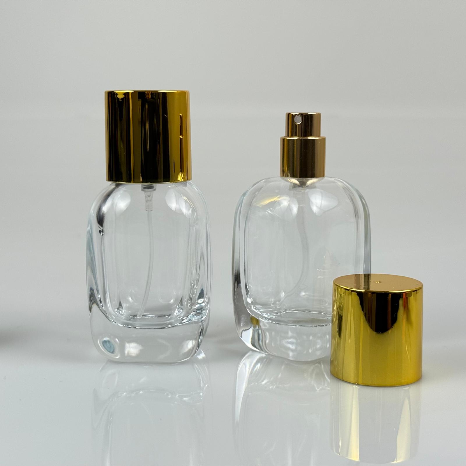 50 ML ЦИЛИНДРИЧЕН МОДЕЛ СЪРЦО ЗА ПАРФЮМ - ЗЛАТЕН МЕТАЛЕН СПРЕЙ + ЗЛАТНА ШИРОКА КАПАЧКА (15 MM УСТИЯ, ЛЕСНО ЗАТВАРЯНЕ С Щракване)