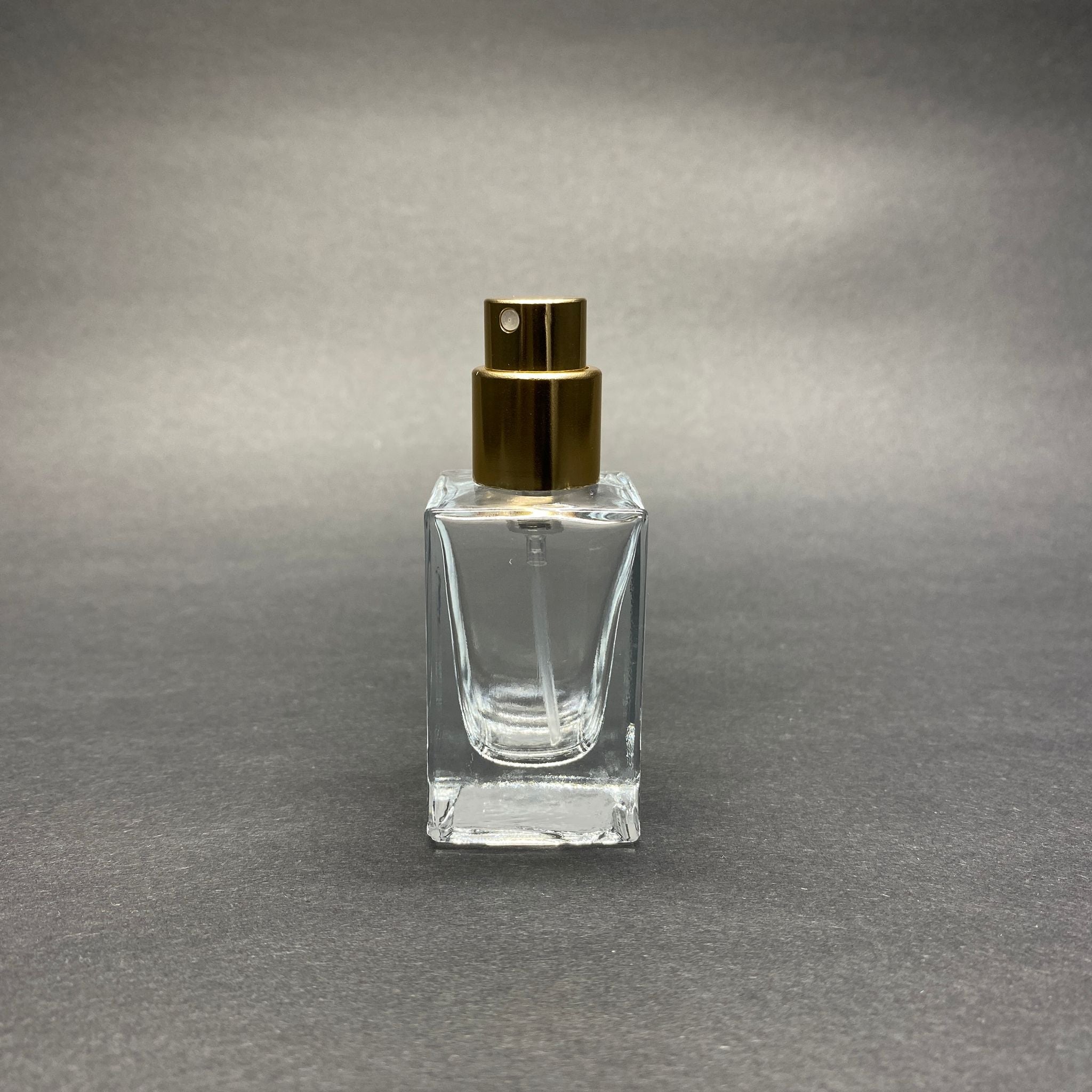 15 ML КВАДРАТЕН МОДЕЛ ЗА ПАРФЮМ BLOOM - ЗЛАТЕН МЕТАЛЕН СПРЕЙ (15 MM УСТИЯ, ЛЕСНО ЗАТВАРЯНЕ С Щракване)