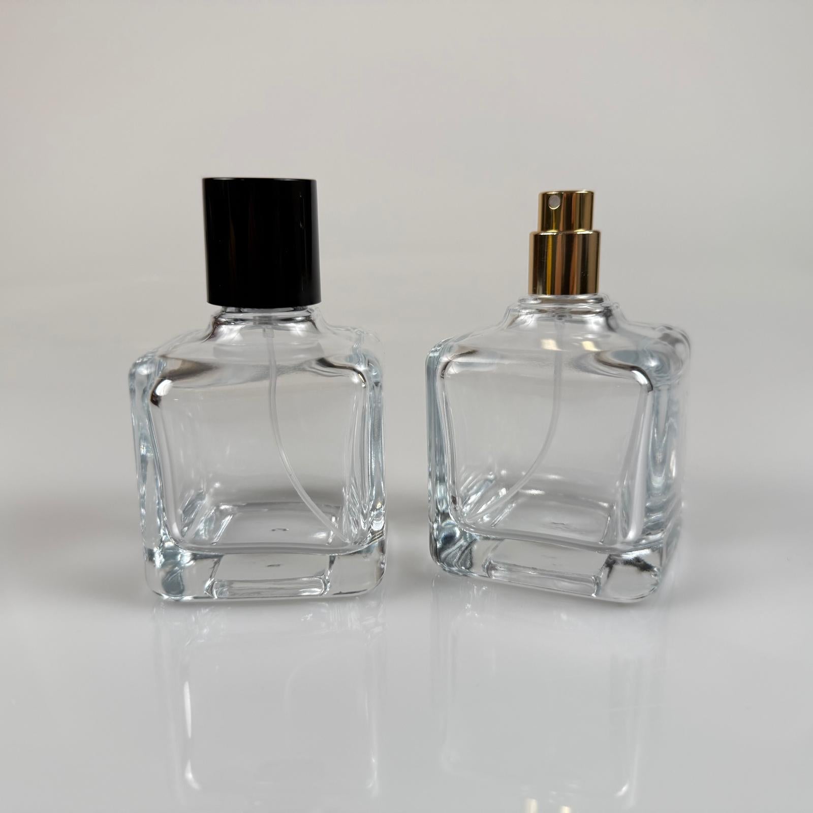 100 ML КВАДРАТЕН МОДЕЛ LURA БУТИЛКА ЗА ПАРФЮМ - ЗЛАТЕН МЕТАЛЕН СПРЕЙ + ЧЕРНА КАПАЧКА (15 ММ УСТИЕ, ЛЕСНО ЗАТВАРЯНЕ С Щракване)