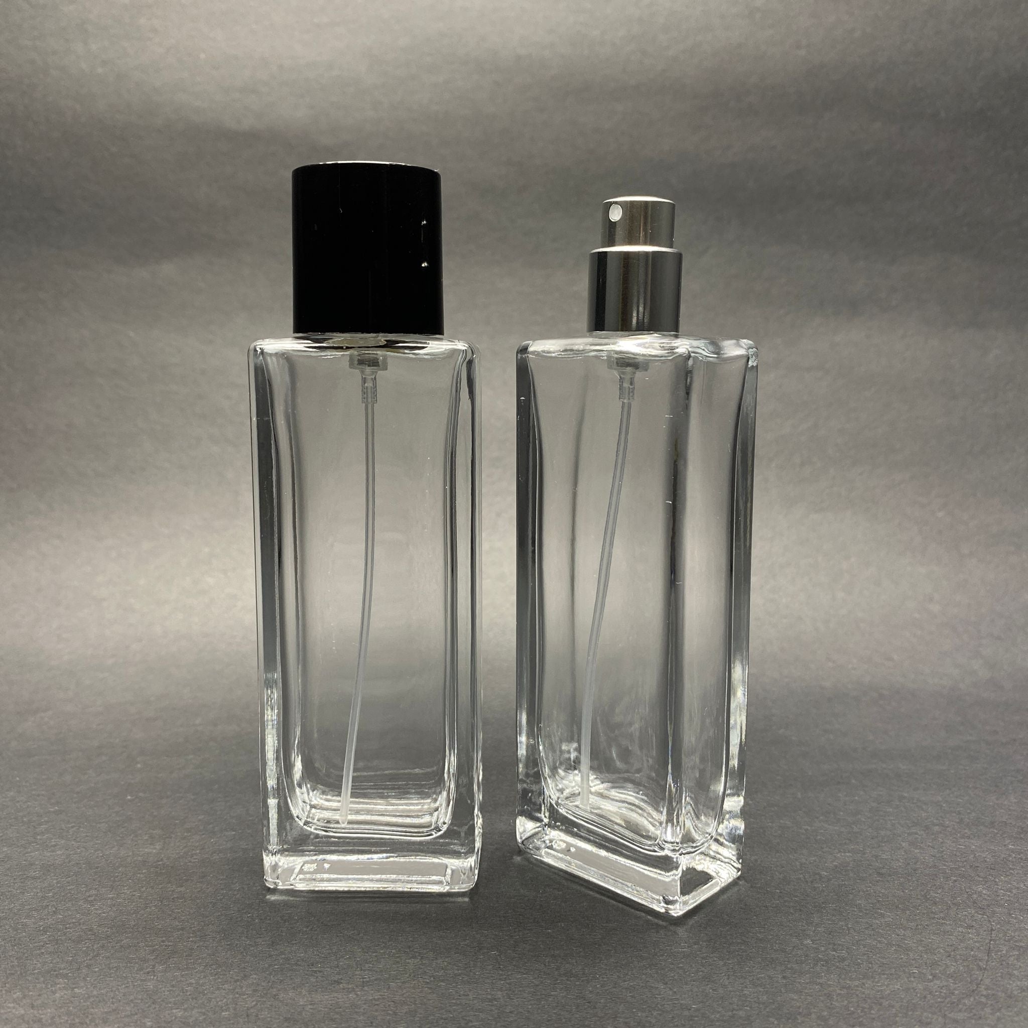 50 ML ПРАВОЪГЪЛЕН МОДЕЛ FORTUNE TALL БУТИЛКА ЗА ПАРФЮМ - СРЕБРИСТ МЕТАЛЕН СПРЕЙ + ЧЕРНА КАПАЧКА (15 MM УСТИЕ, ЛЕСНО ЗАТВАРЯНЕ С Щракване)