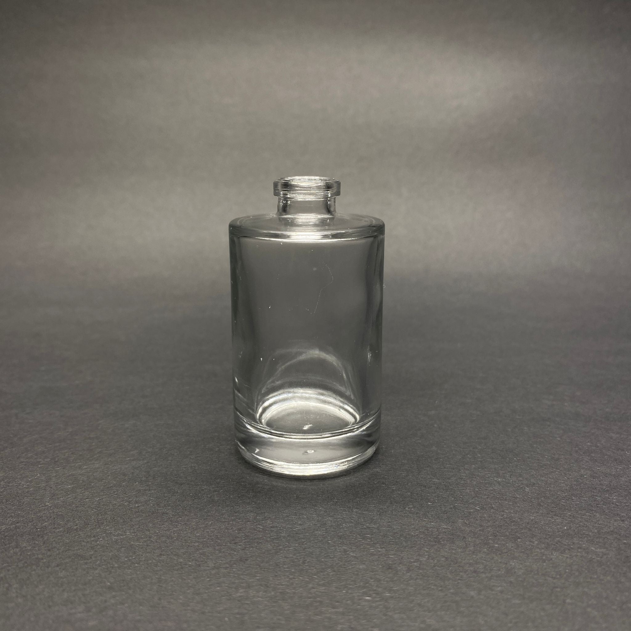 30 ML ЦИЛИНДРИЧЕН МОДЕЛ НА ФЛАКОН ЗА ПАРФЮМ SAVAGE - БЕЗ КАПАЧКА (15 ММ УСТИЕ, ЛЕСНО ЗАТВАРЯНЕ С Щракване)