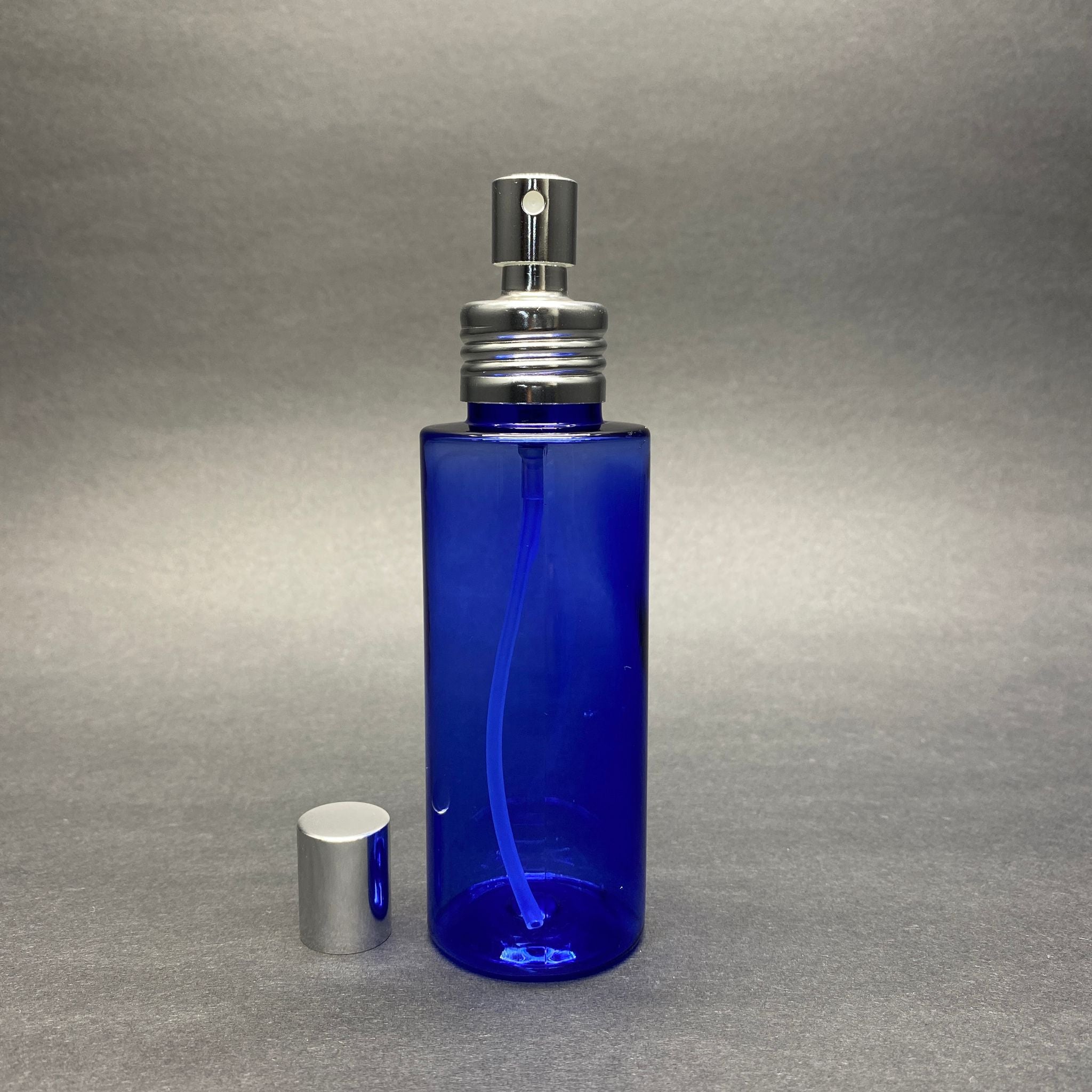 100 CC BLUE BLUNT МОДЕЛ ПАРФЮМ/ОДЕКОЛОН ПЕТ БУТИЛКА - МЕТАЛЕН КОМПЛЕКТ СПРЕЙ - 100 ML ЛУКСОЗЕН СПРЕЙ ПАРФЮМ/ОДЕКОЛОН БУТИЛКА (КАПАЧКА НА ВИНТ, РЪЧНО ОТВАРЯНЕ И ЗАТВАРЯНЕ)