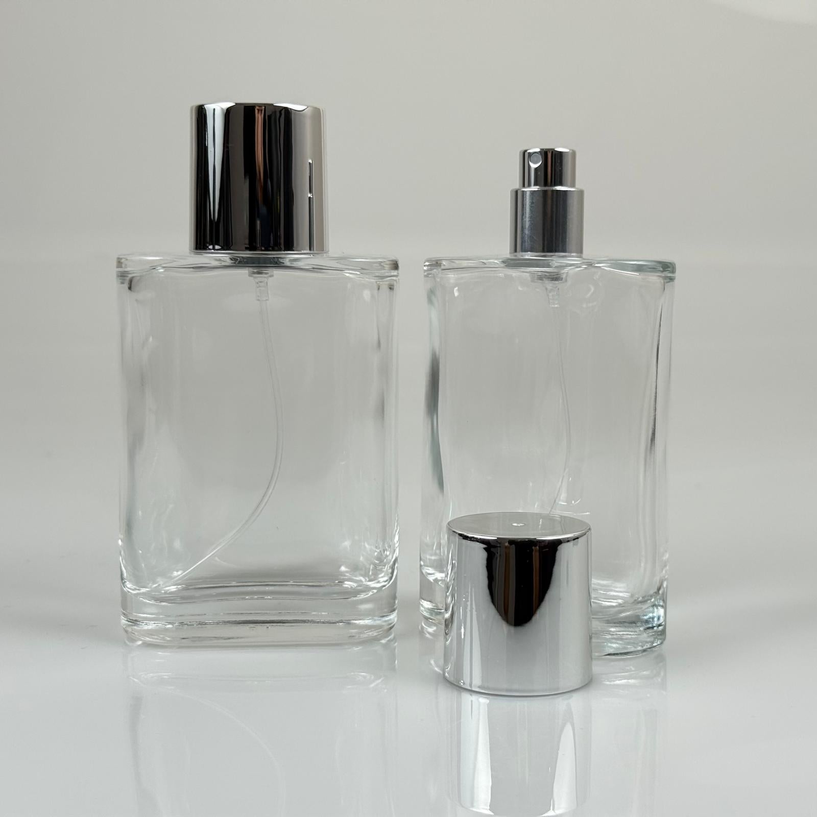 100 ML ПЛОСЪК МОДЕЛ CEO ПАРФЮМНА БУТИЛКА + СРЕБРИСТ МЕТАЛЕН СПРЕЙ + СРЕБРИСТА ШИРОКА КАПАЧКА (15 MM УСТИЯ, ЛЕСНО ЗАТВАРЯНЕ С Щракване)