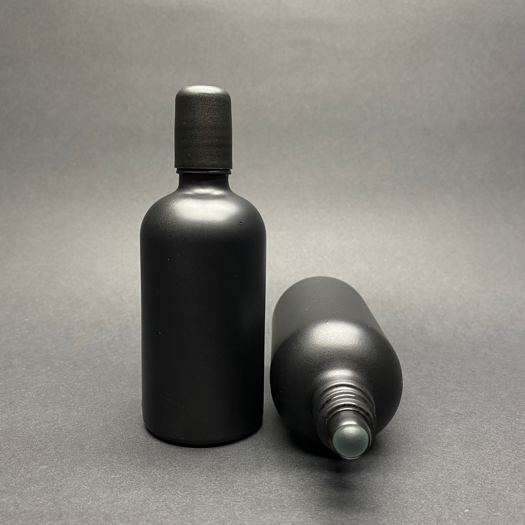 100 CC матова черна стъклена ролкова бутилка - черна капачка - 100 ml стъклена бутилка с топка - стъклена ролкова бутилка - стъклена бутилка Essence