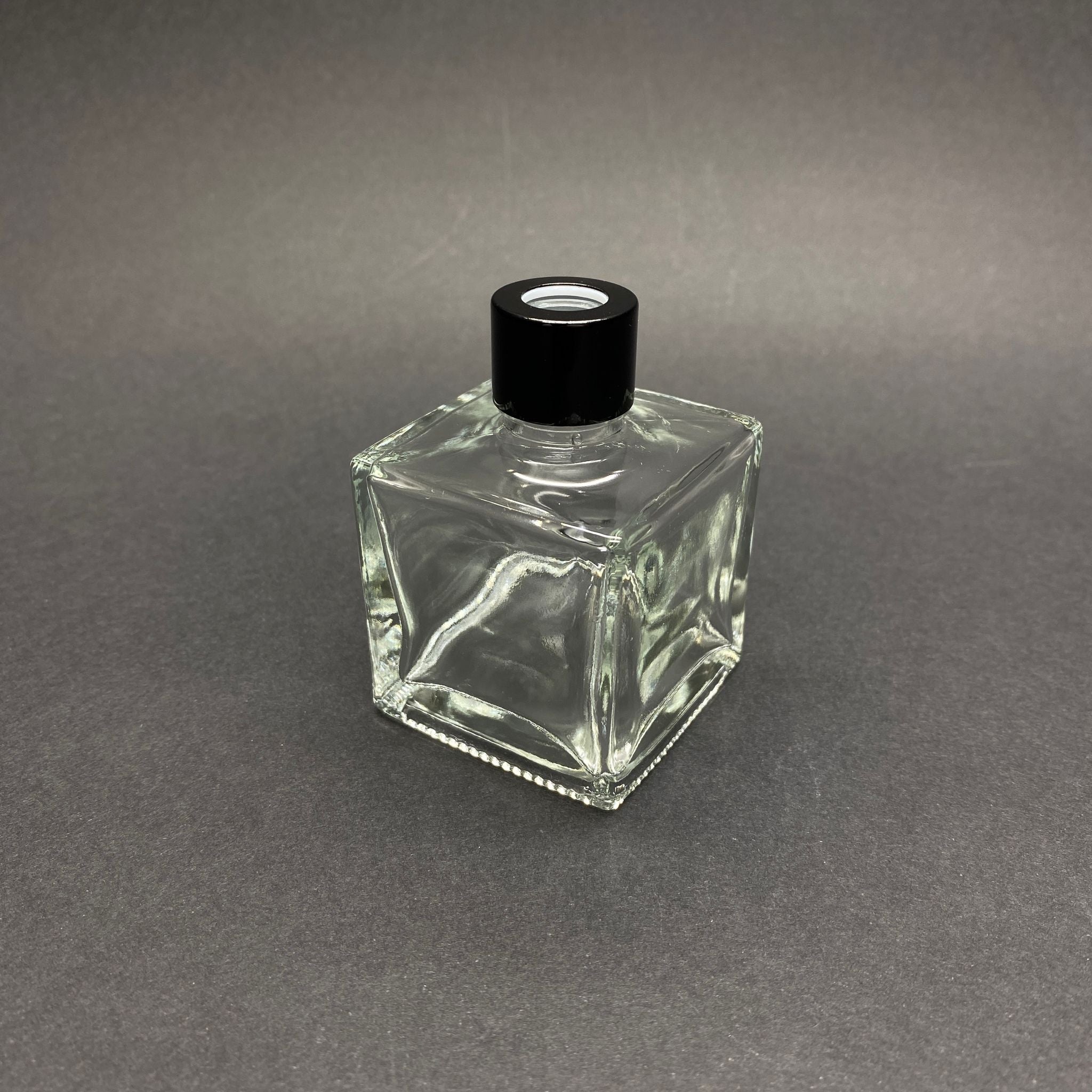 50 CC КВАДРАТНА БАМБУКОВА СТЪКЛЕНА БАМБУКОВА АРОМАТНА БУТИЛКА - 50 ML ЪГЛОВА БАМБУКОВА ФРЕШНА БУТИЛКА - ДИФУЗОРНА БУТИЛКА - СТЪКЛЕНА БУТИЛКА + ЧЕРНА МЕТАЛНА КАПАЧКА + ПЛАСТМАСОВ СТОП