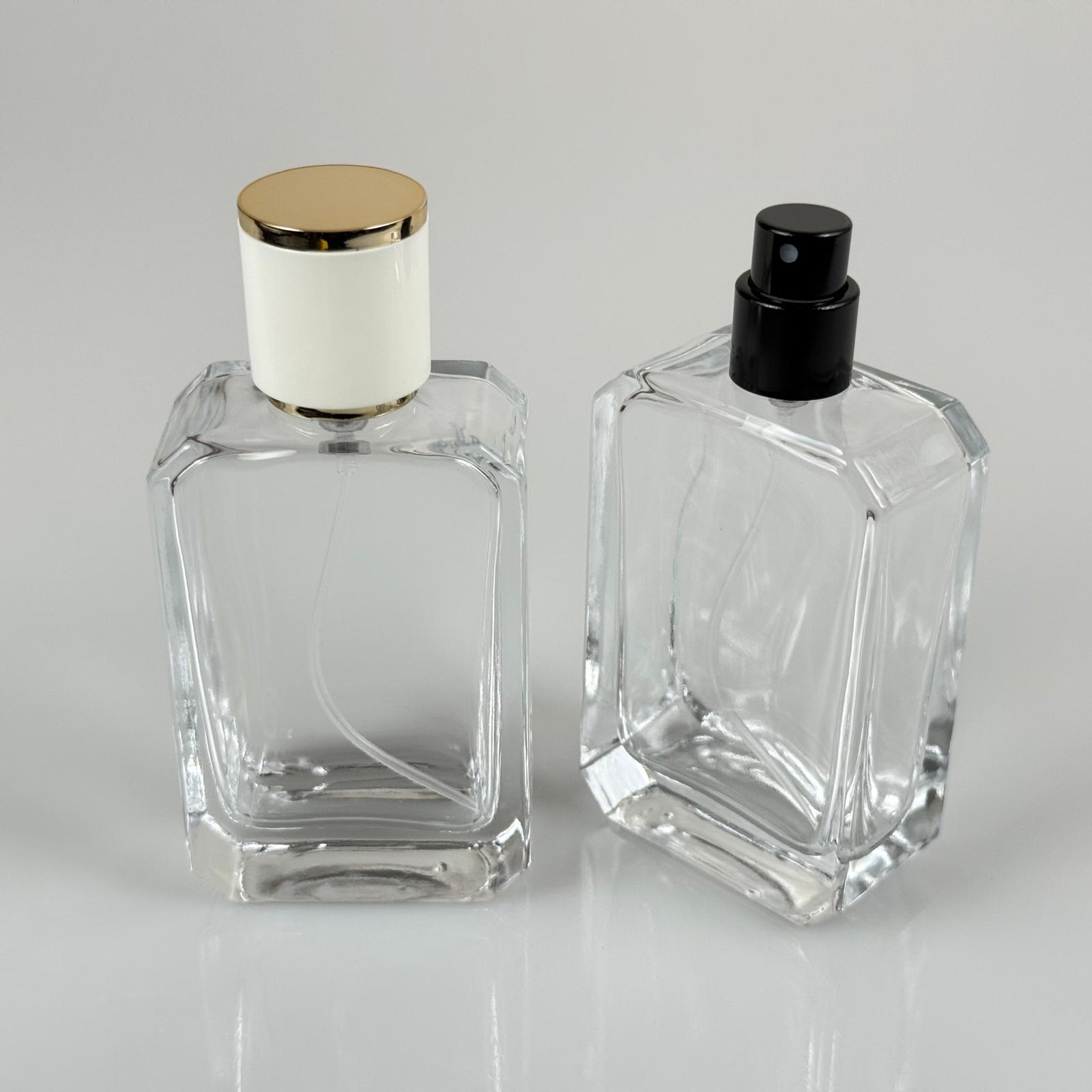 50 ML ФЛАКОН ЗА ПАРФЮМ ANGEL, КВАДРАТЕН МОДЕЛ - ЧЕРЕН МЕТАЛЕН СПРЕЙ + ЗЛАТНО БЯЛА КАПАЧКА (15 ММ УСТИЕ, ЛЕСНО ЗАТВАРЯНЕ С Щракване)