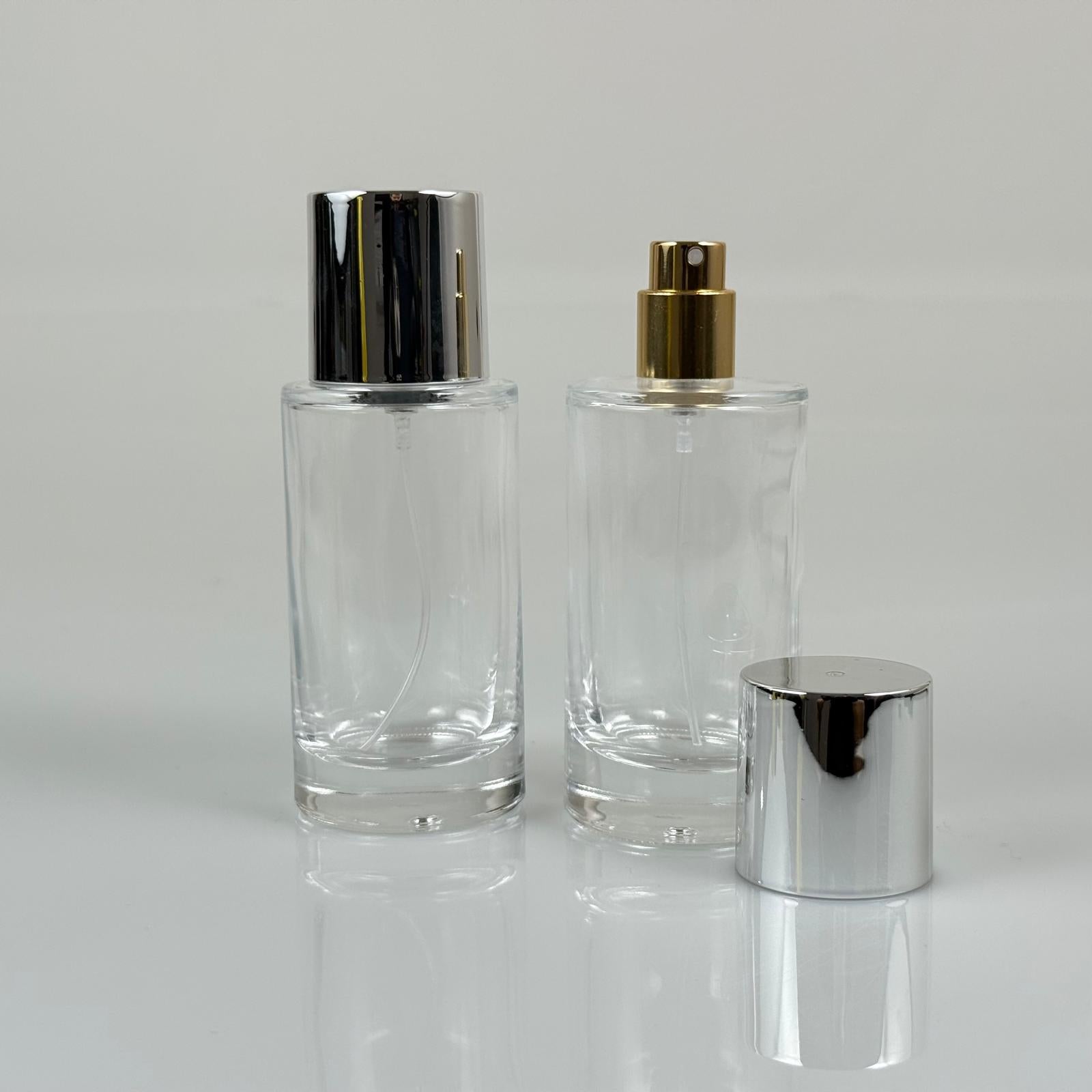 50 ML ЦИЛИНДРИЧЕН МОДЕЛ MARS ПАРФЮМНА БУТИЛКА - ЗЛАТЕН МЕТАЛЕН СПРЕЙ + СРЕБРИСТА ШИРОКА КАПАЧКА (15 MM УСТИЕ, ЛЕСНО ЗАТВАРЯНЕ С Щракване)