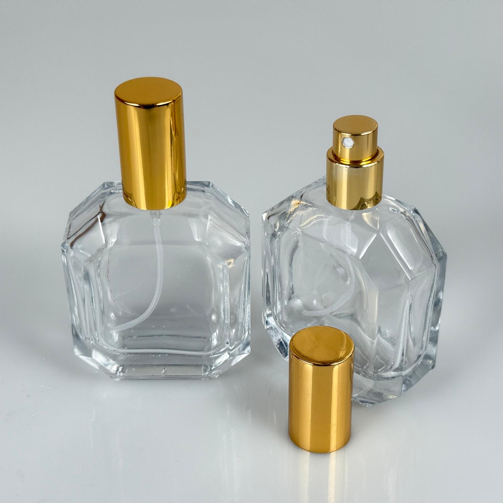 50 ML КАЗАБЛАНКА МОДЕЛ ЪГЛОВ ФЛАКОН ЗА ПАРФЮМ - ЗЛАТЕН МЕТАЛ С МЕТАЛЕН КОМПЛЕКТ СПРЕЙ (13 ММ ВИНТОВА ДЮЗА) ЗА ПЪЛНЕНЕ.