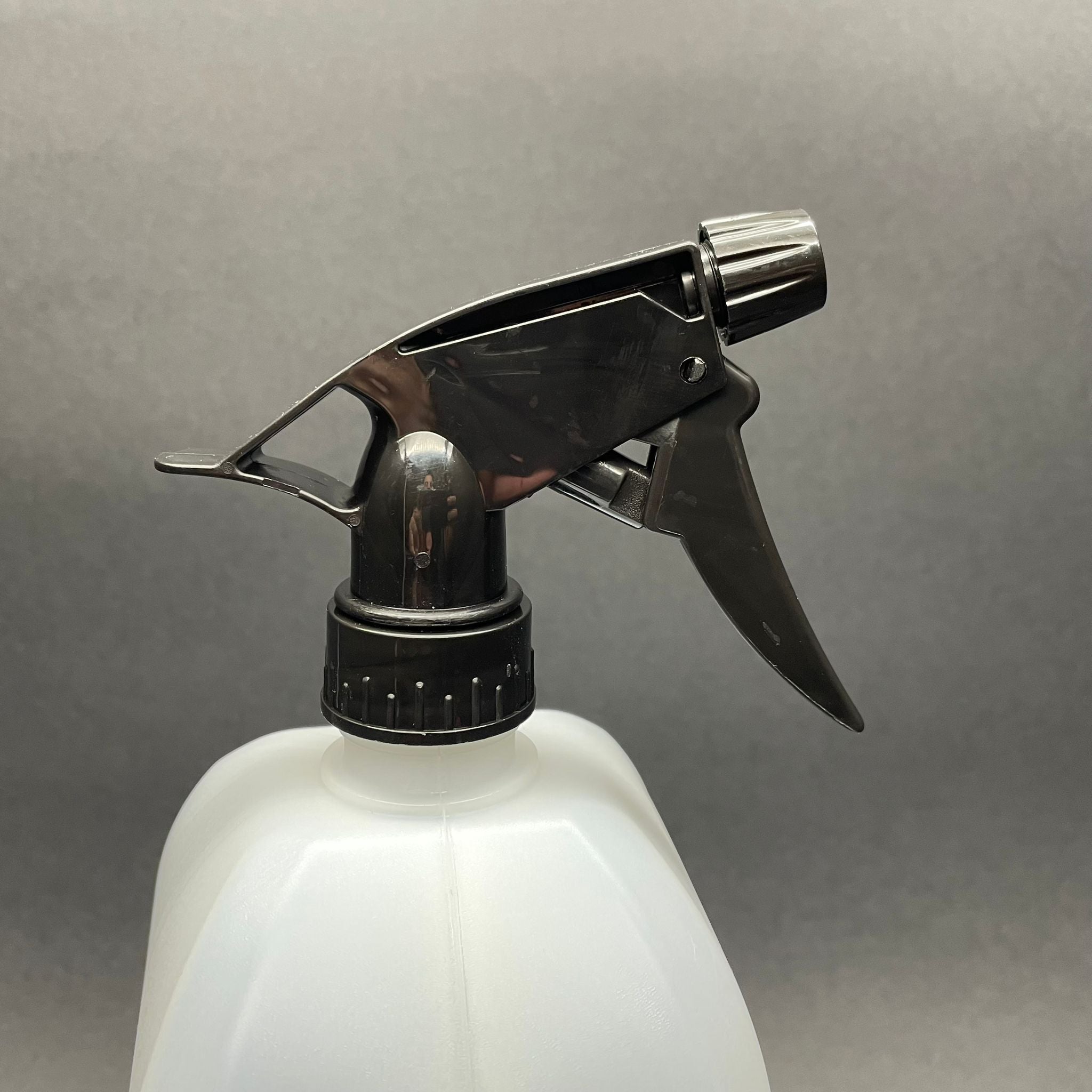 28 MM СПРЕЙ DOSAGE - ЧЕРЕН COLOR - 28 MM CHEMICAL RESISTANT TRIGGER СПРЕЙ