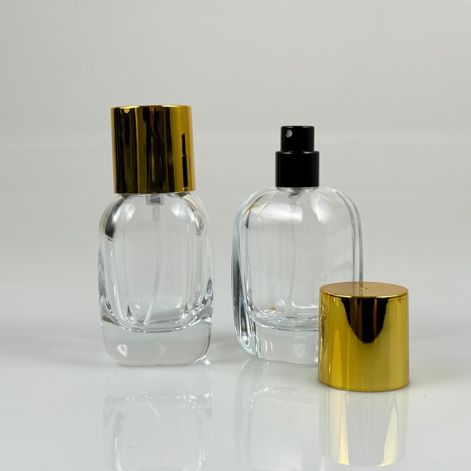 50 ML ЦИЛИНДРИЧЕН МОДЕЛ СЪРЦО ЗА ПАРФЮМ – ЧЕРЕН МЕТАЛЕН СПРЕЙ + ЗЛАТНА ШИРОКА КАПАЧКА (15 MM УСТИЕ, ЛЕСНО ЗАТВАРЯНЕ С Щракване)