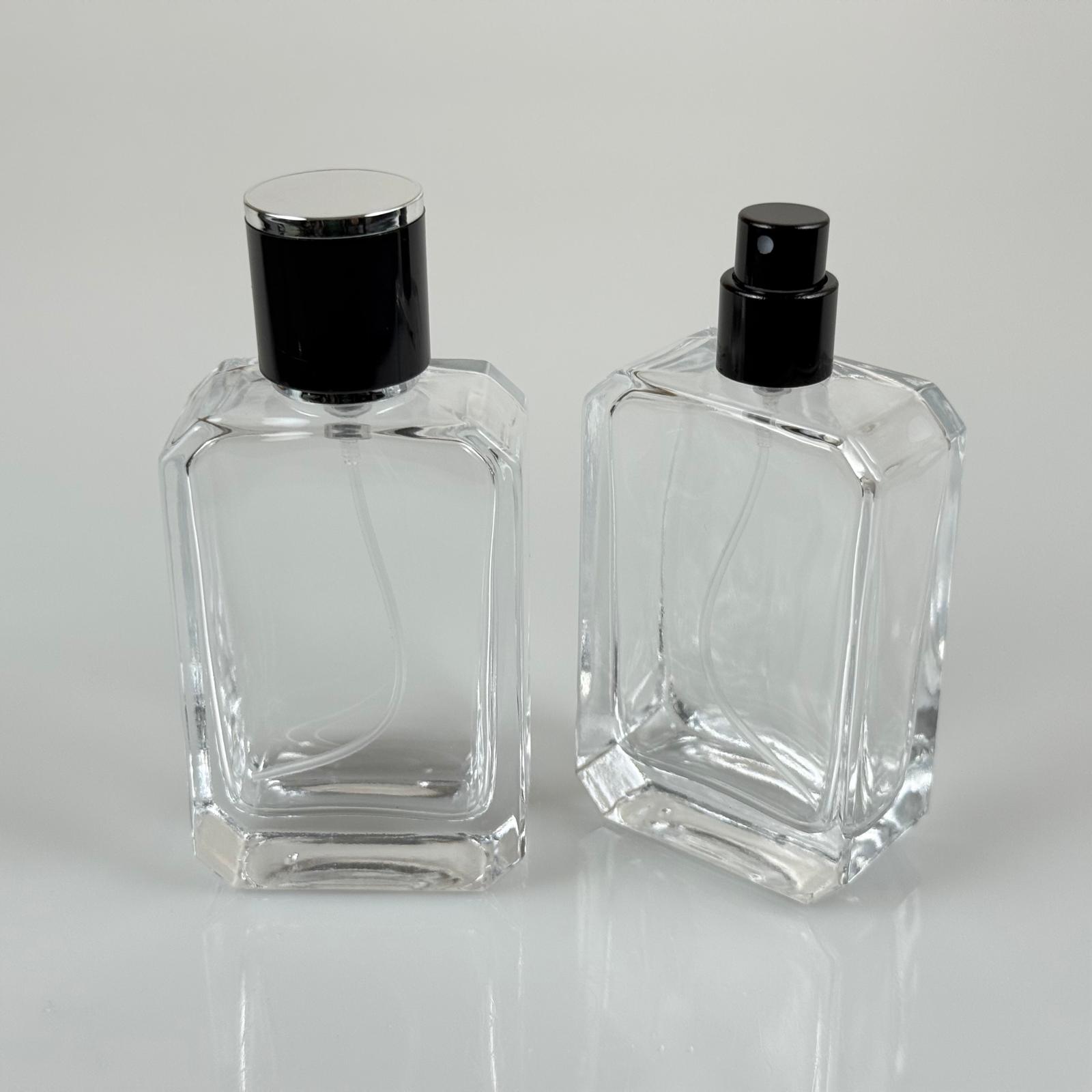 50 ML ФЛАКОН ЗА ПАРФЮМ ANGEL, КВАДРАТЕН МОДЕЛ - ЧЕРЕН МЕТАЛЕН СПРЕЙ + СРЕБРИСТНО ЧЕРНА КАПАЧКА (15 ММ УСТИЕ, ЛЕСНО ЗАТВАРЯНЕ С Щракване)