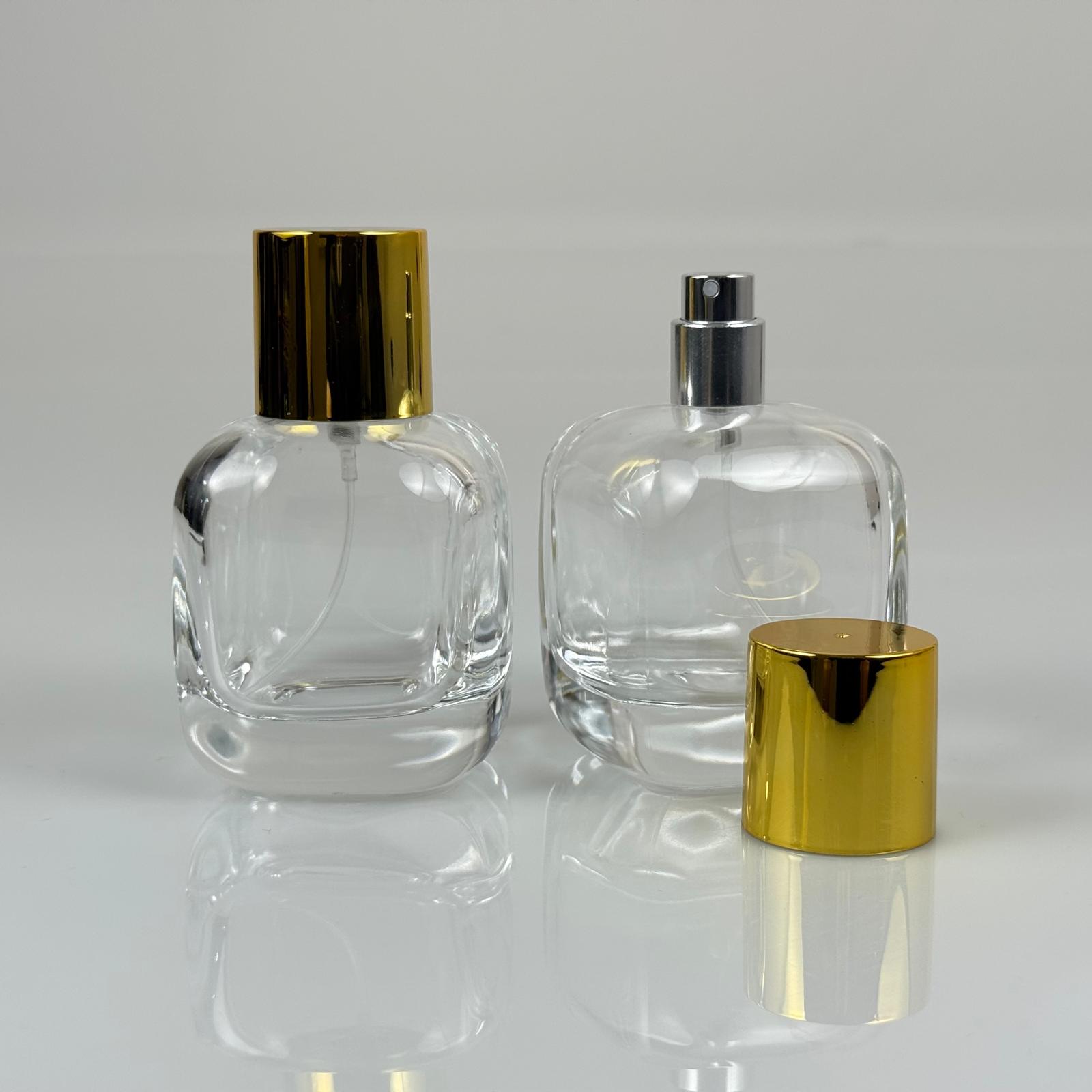 100 ML ЦИЛИНДРИЧЕН МОДЕЛ СЪРЦЕВО БУТИЛКА ЗА ПАРФЮМ + СРЕБРИСТА МЕТАЛНА ДЮЗА ЗА ПръсКАНЕ + ЗЛАТНА ШИРОКА КАПАЧКА (15 MM УСТИЕ, ЛЕСНО ЗАТВАРЯНЕ С Щракване)