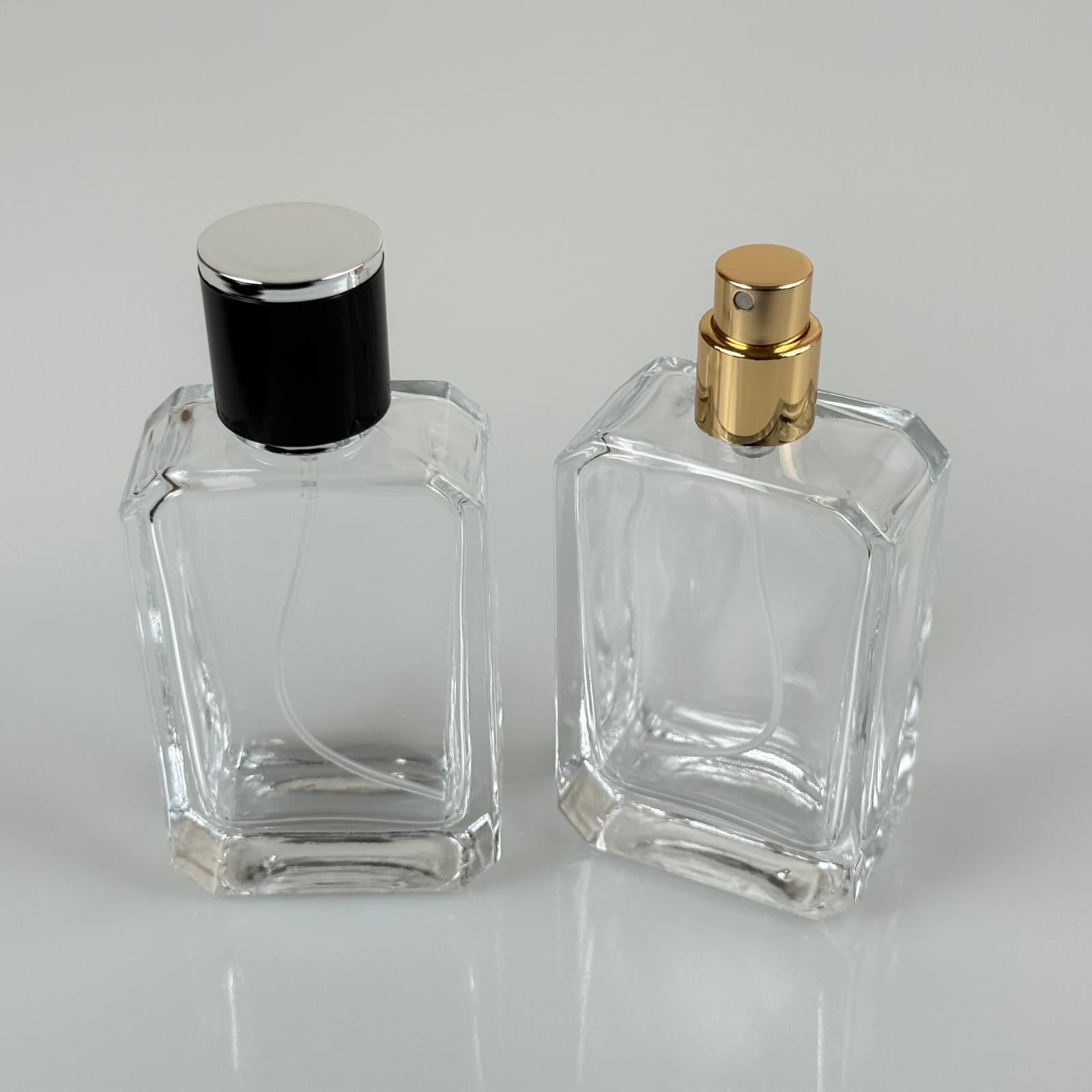 50 ML ФЛАКОН ЗА ПАРФЮМ ANGEL, КВАДРАТЕН МОДЕЛ - ЗЛАТЕН МЕТАЛЕН СПРЕЙ + СРЕБРИСТНО ЧЕРНА КАПАЧКА (15 ММ УСТИЕ, ЛЕСНО ЗАТВАРЯНЕ С Щракване)