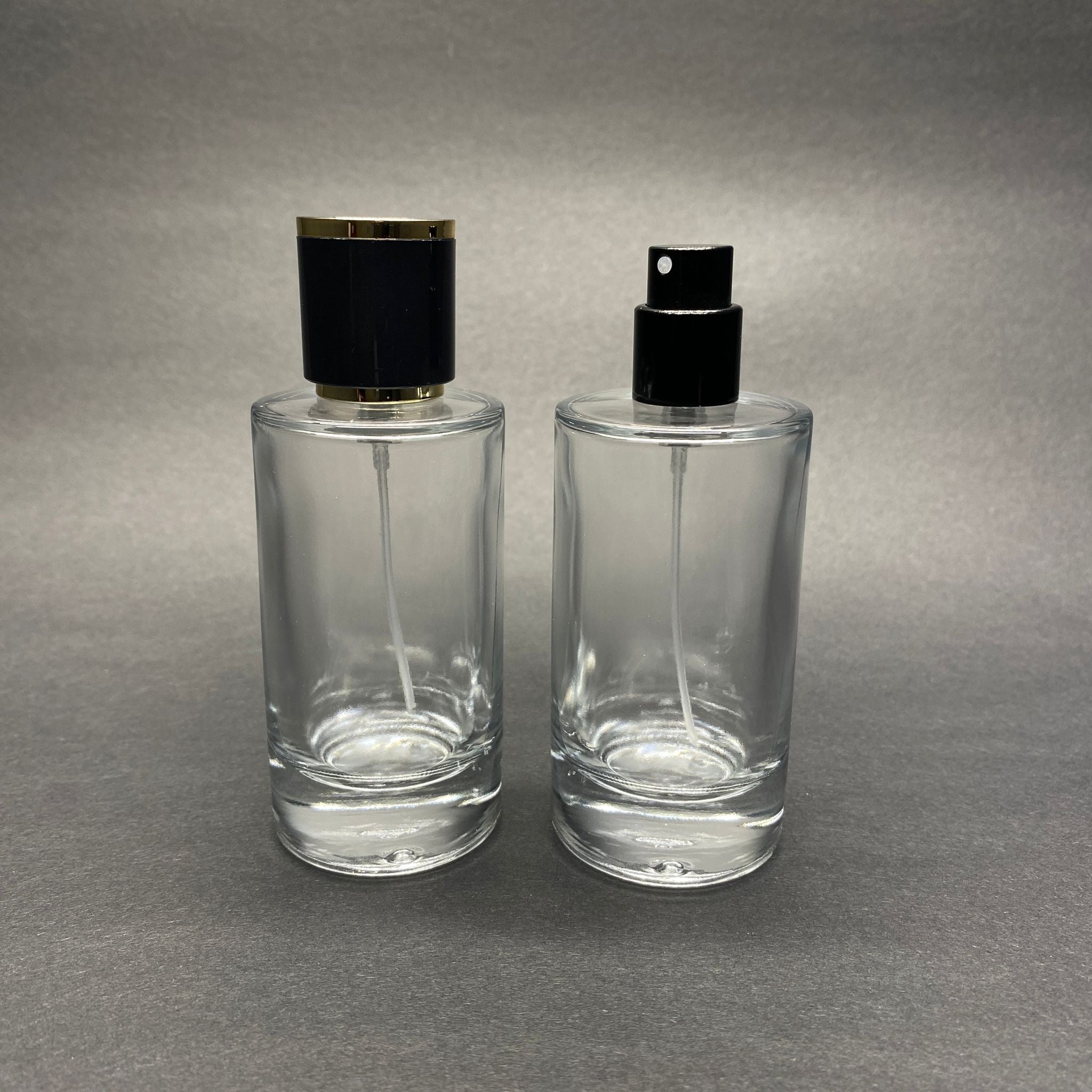 50 ML ЦИЛИНДРИЧЕН МОДЕЛ ЗА ПАРФЮМ MARS - ЧЕРЕН МЕТАЛЕН СПРЕЙ + ЗЛАТНО ЧЕРНА КАПАЧКА (15 MM УСТИЯ, ЛЕСНО ЗАТВАРЯНЕ С Щракване)