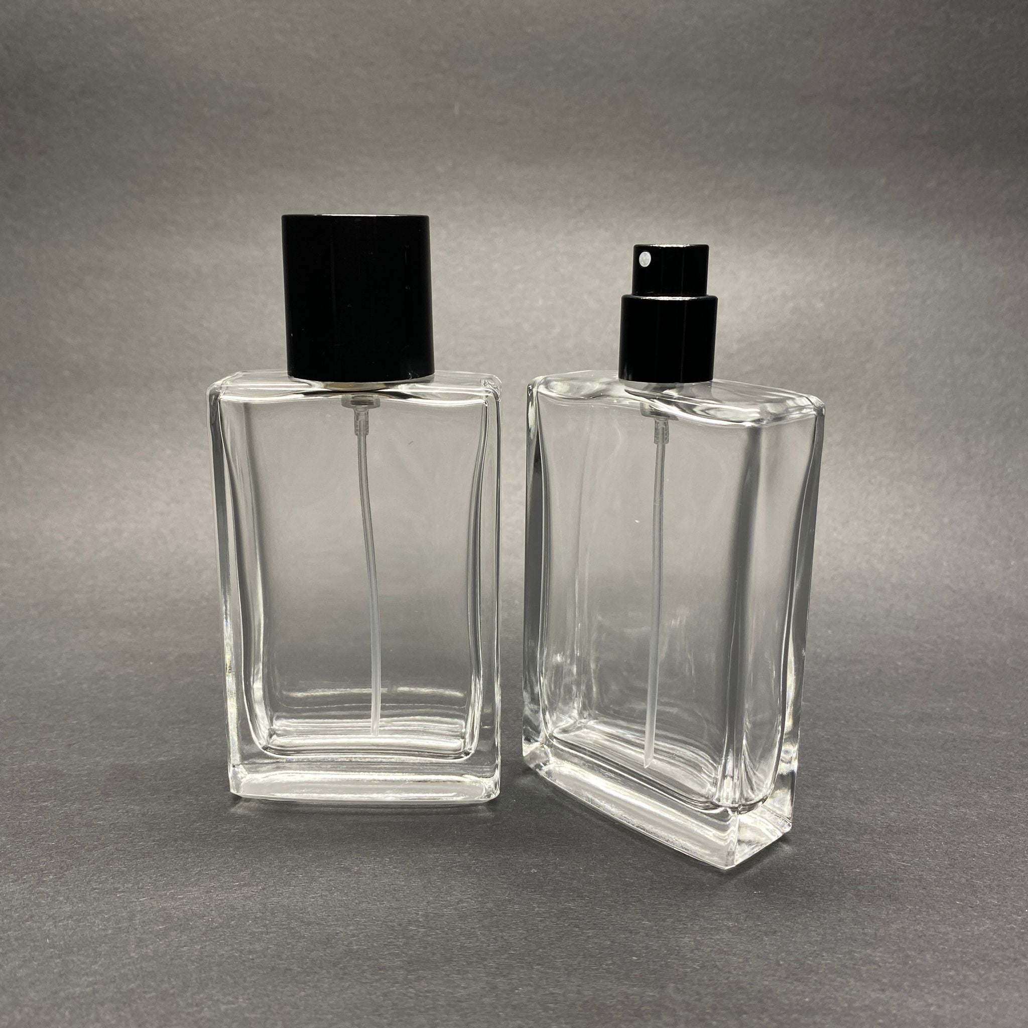 50 ML ПРАВОЪГЪЛНА БУТИЛКА ЗА ПАРФЮМ SOSSA - ЧЕРЕН МЕТАЛЕН СПРЕЙ + ЧЕРНА КАПАЧКА (15 MM УСТИЕ, ЛЕСНО ЗАТВАРЯНЕ С Щракване)