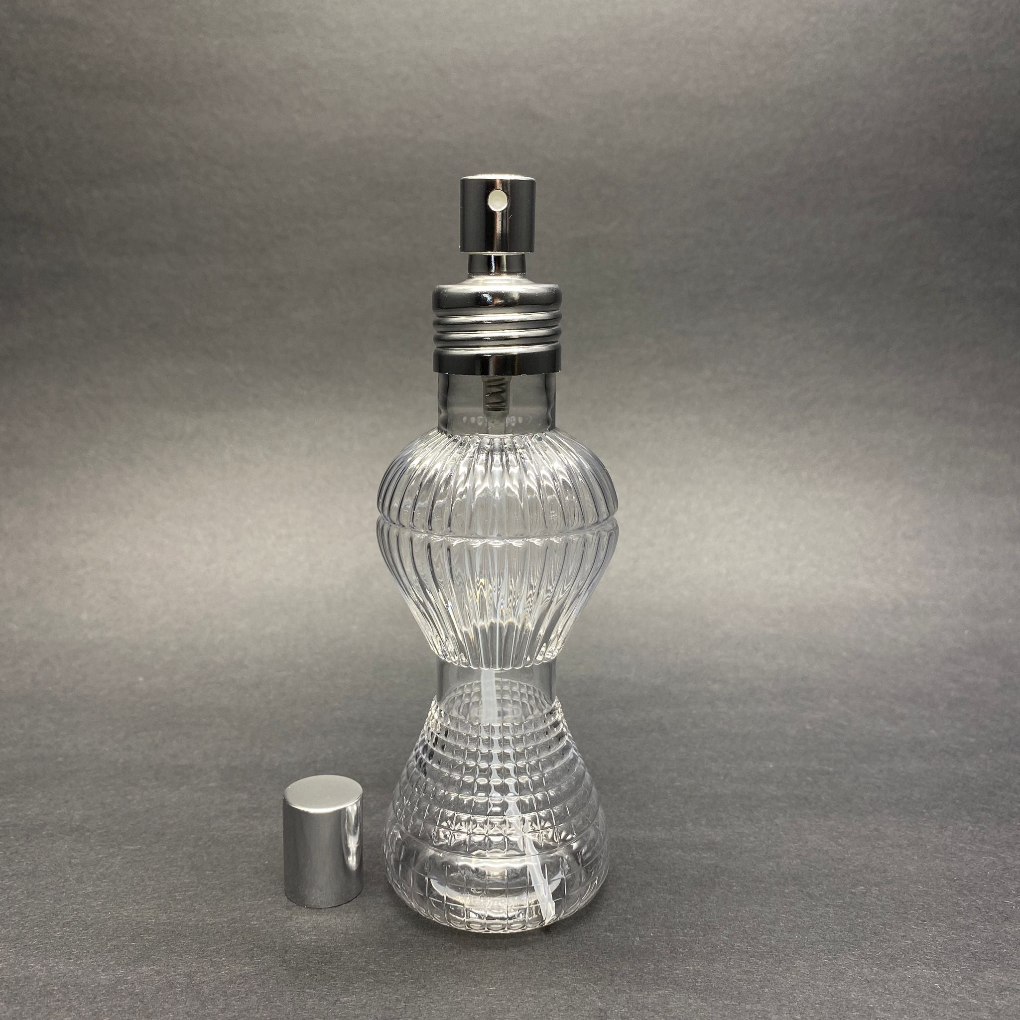 100 CC CAMPET DIAMOND МОДЕЛ ПАРФЮМ/ОДЕКОЛОН ПЕТ БУТИЛКА - КОМПЛЕКТ С МЕТАЛЕН СПРЕЙ - 100 ML ЛУКСОЗЕН ПАРФЮМ/ОДЕКОЛОН СПРЕЙ (КАПАЧКА НА ВИНТ, РЪЧНО ОТВАРЯНЕ И ЗАТВАРЯНЕ)