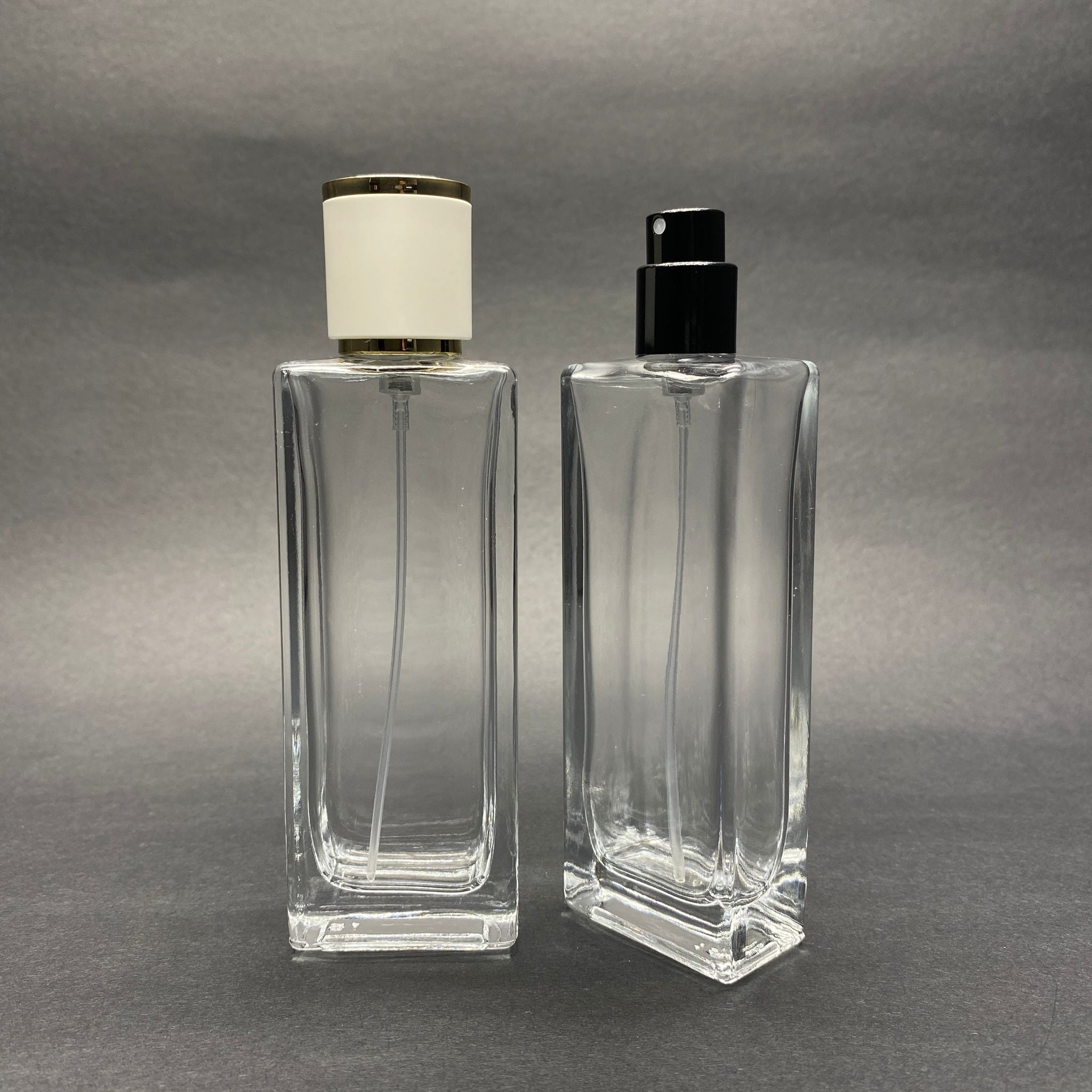 50 ML ПРАВОЪГЪЛЕН МОДЕЛ FORTUNE TALL БУТИЛКА ЗА ПАРФЮМ - ЧЕРЕН МЕТАЛЕН СПРЕЙ + ЗЛАТНО БЯЛА КАПАЧКА (15 MM УСТИЕ, ЛЕСНО ЗАТВАРЯНЕ С Щракване)