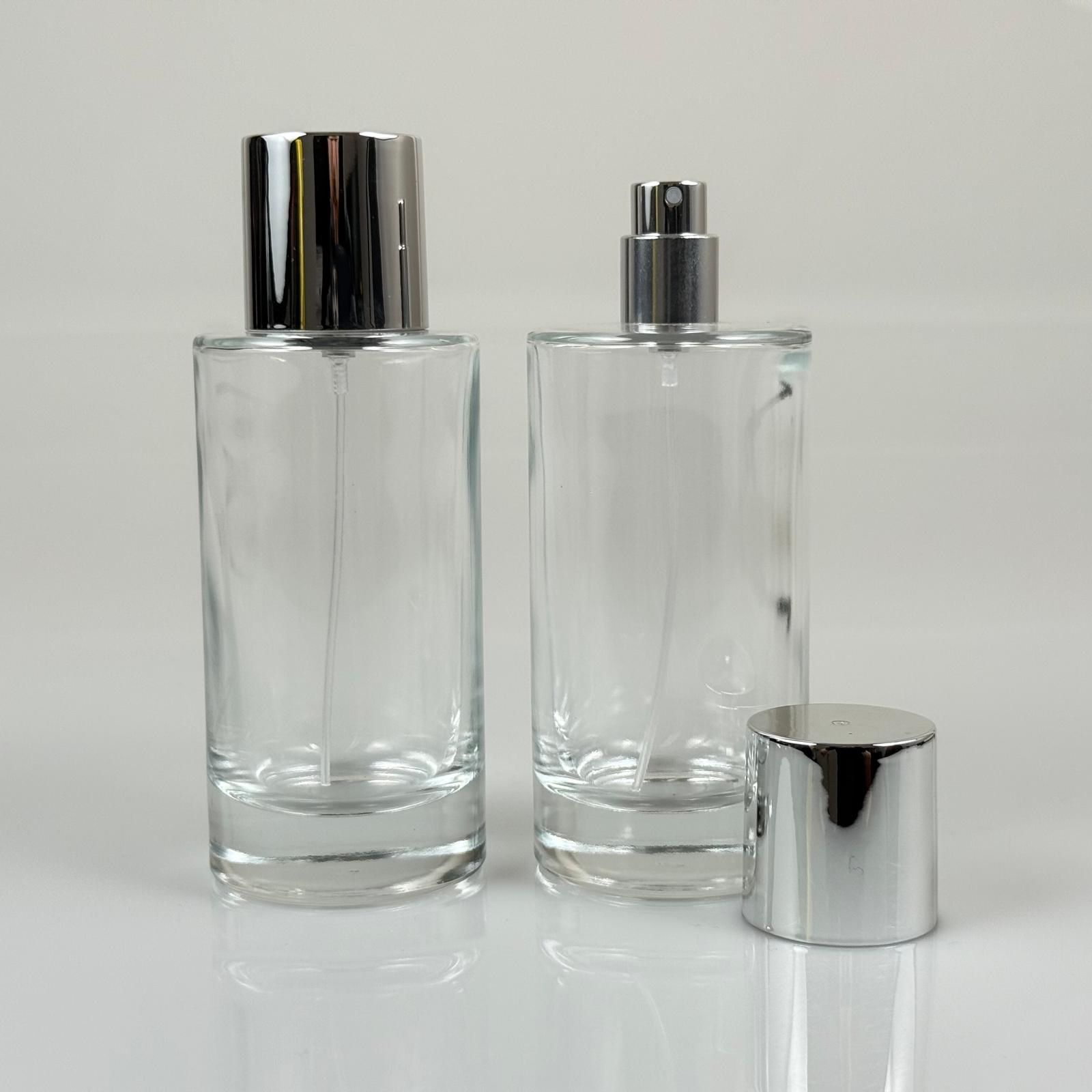 100 ML ЦИЛИНДРИЧЕН МОДЕЛ SAVAGE ПАРФЮМНА БУТИЛКА - СРЕБРИСТ МЕТАЛЕН СПРЕЙ + СРЕБРИСТА ШИРОКА КАПАЧКА (15 ММ УСТИЕ, ЛЕСНО ЗАТВАРЯНЕ С Щракване)