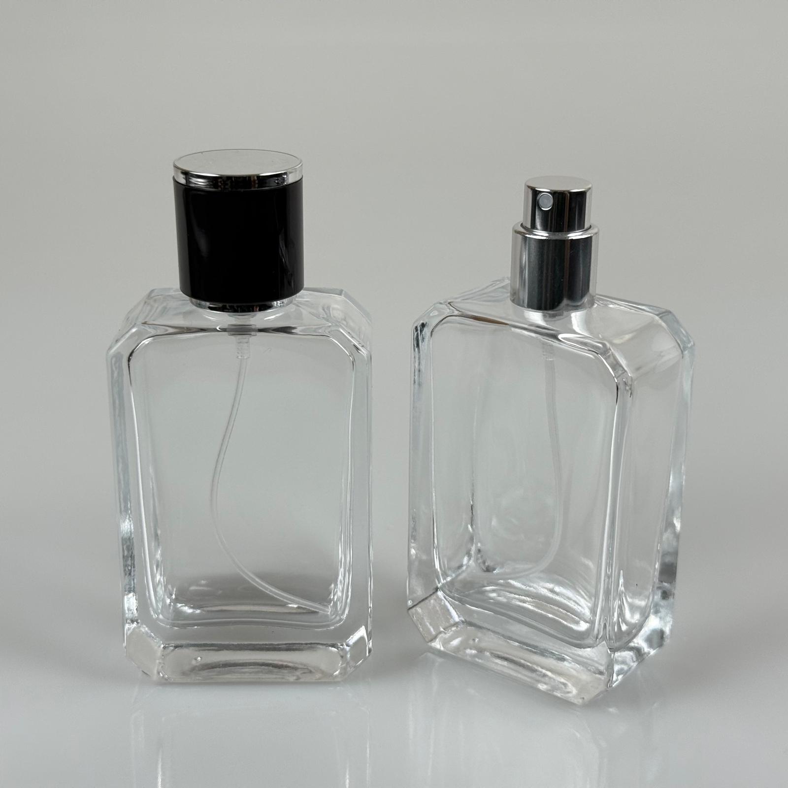 50 ML ФЛАКОН ЗА ПАРФЮМ ANGEL, КВАДРАТЕН МОДЕЛ - СРЕБРИСТ МЕТАЛЕН СПРЕЙ + СРЕБРИСТНО ЧЕРНА КАПАЧКА (15 ММ УСТИЕ, ЛЕСНО ЗАТВАРЯНЕ С Щракване)